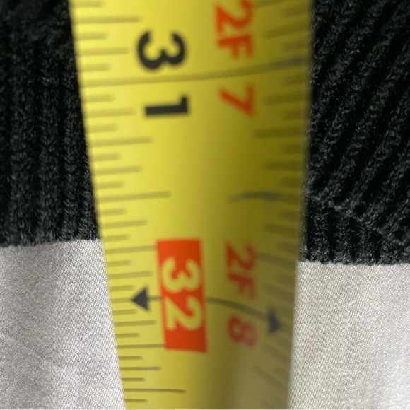 Hooded Open Poncho/Cape Relaxed Fit One Size Black & White Cabincore Boho Style - Picture 9 of 9